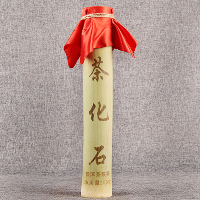 2001 Guangdong Fosilní Puer čaj v doze 500g