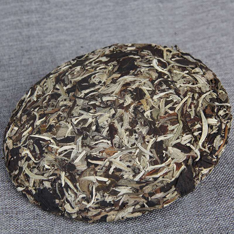 2018 Yunnan Lincang White Pu'er 357g