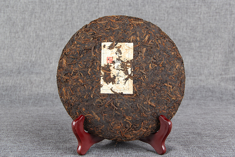 2011 Yunnan Palace Pu'er Tea Xinwen cake 357g       
