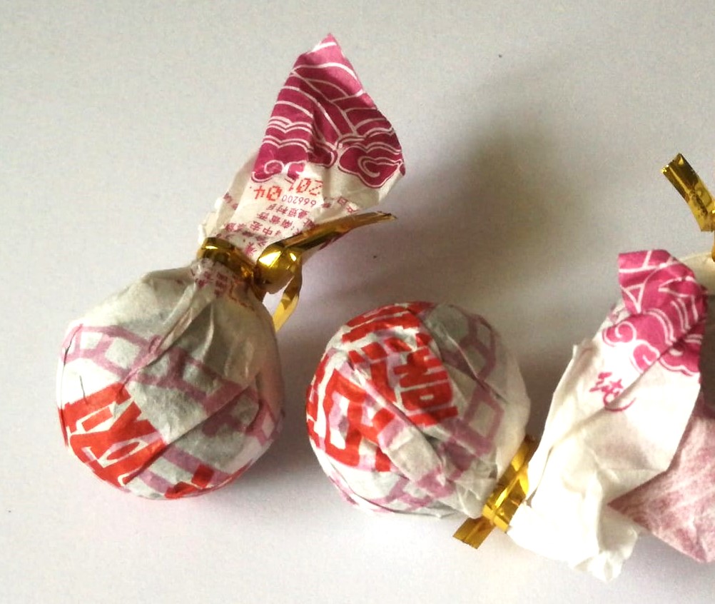 2019 Yunnan Xiaotuo Dragon ball ripe puer tuocha 8g