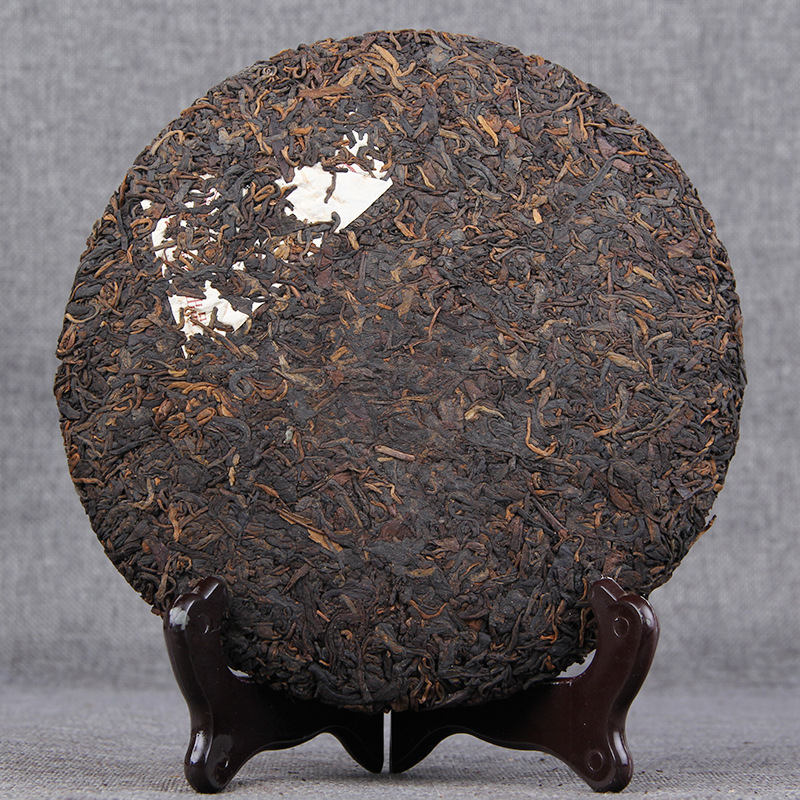  2004 Erhai sun Puerh koláč (357g)